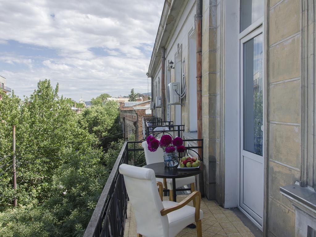Griboedov Hostel & Suites Tbilisi Luaran gambar