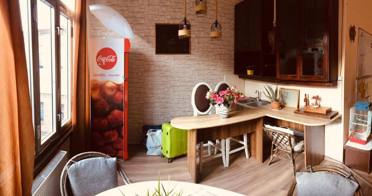 Griboedov Hostel & Suites Tbilisi Luaran gambar