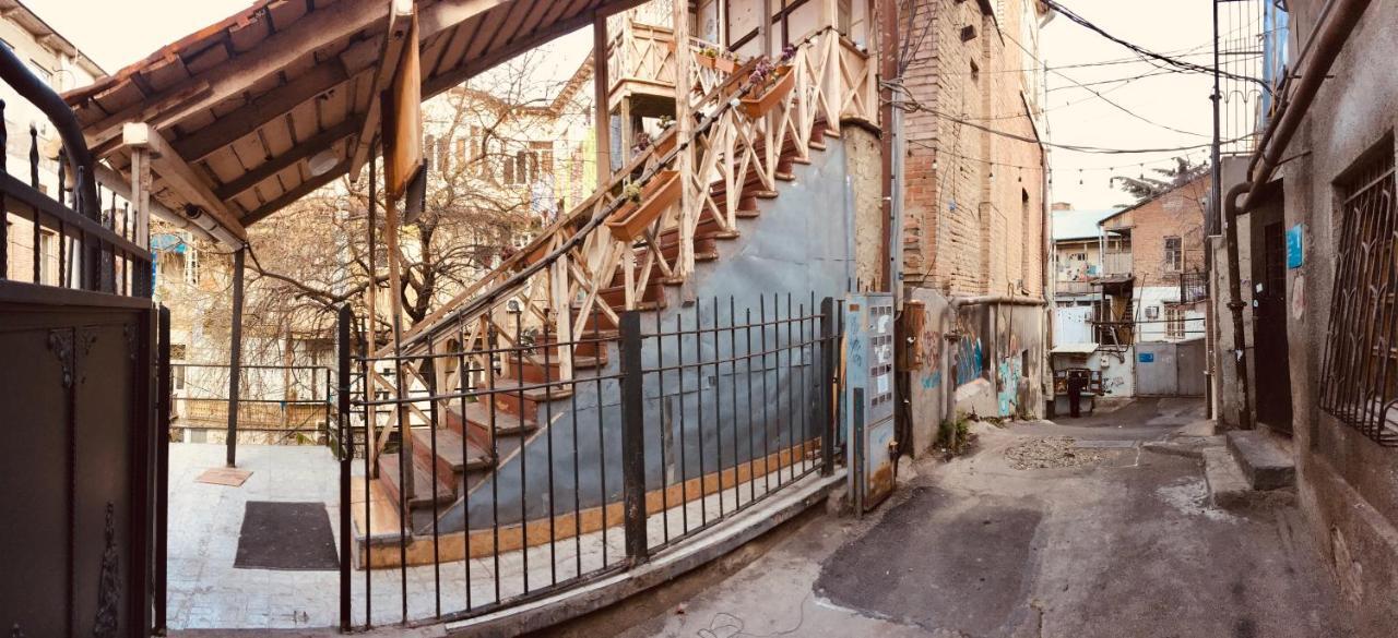 Griboedov Hostel & Suites Tbilisi Luaran gambar